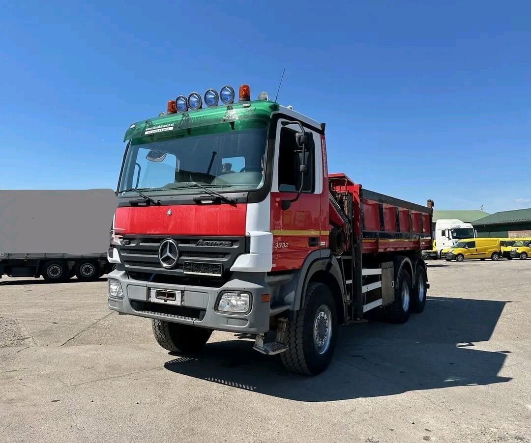 Mercedes Benz ACTROS 3322